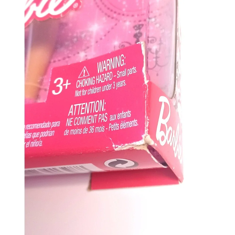 Barbie Night On The Town Doll 2010 Target Exclusive V8936 NIB DAMAGED BOX
